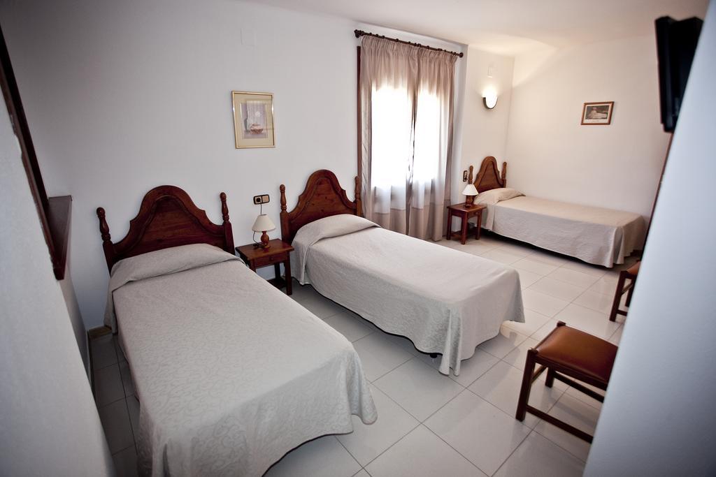 Hotel Beri Llança Quarto foto